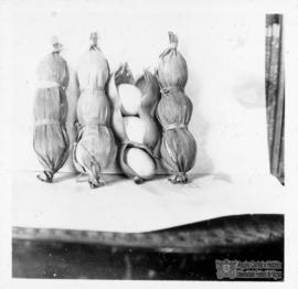 Ovos acondicionados em palha