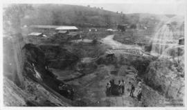 Aterro no Córrego dos Barbados