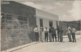 Lideres e autoridades visitando o Campus